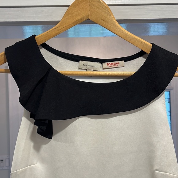 The Limited - Scandal Collection top - Picture 2 of 4